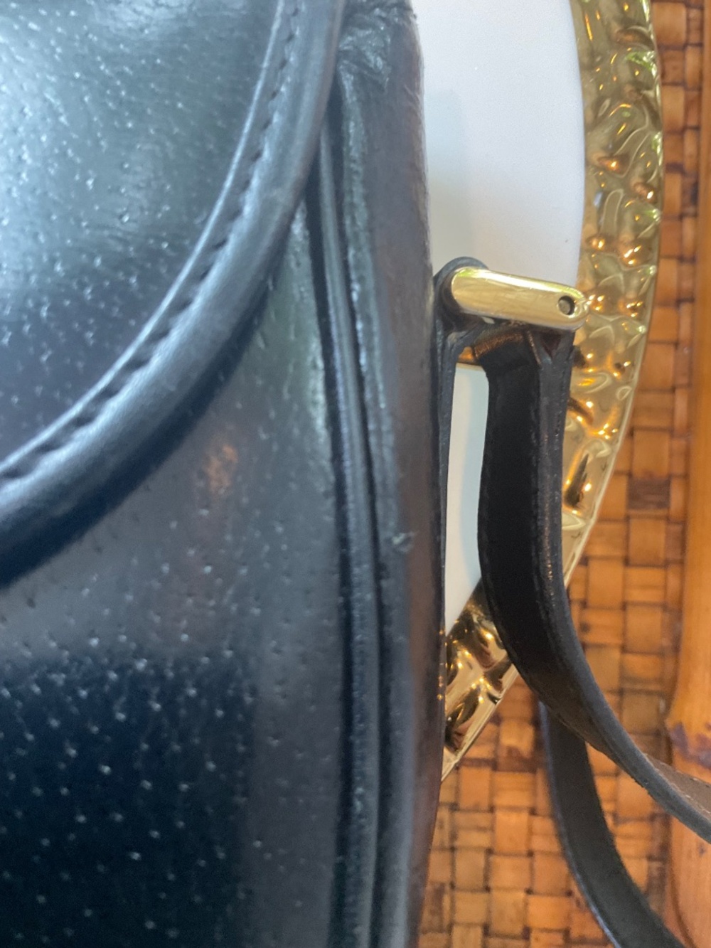 GUCCI VTG Authentic Black Coated Pebbled Crossbody Bag - Picture 6 of 9